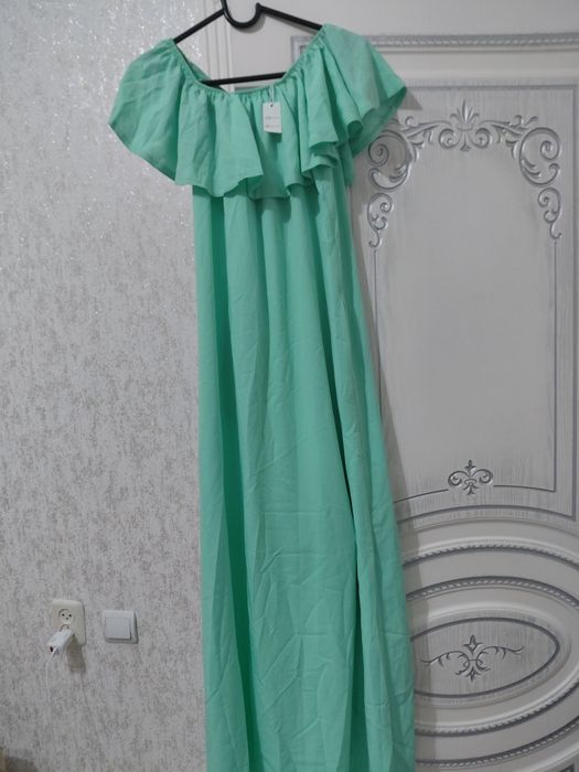 Продам новые вечернее платье