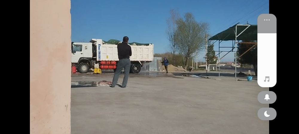 Ҳовли сотилади трассани устида бизнес учун қулай жой