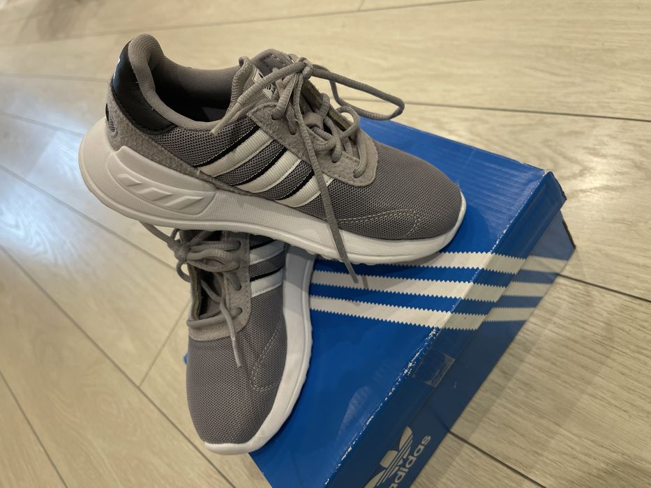 Adidasi adidas originali