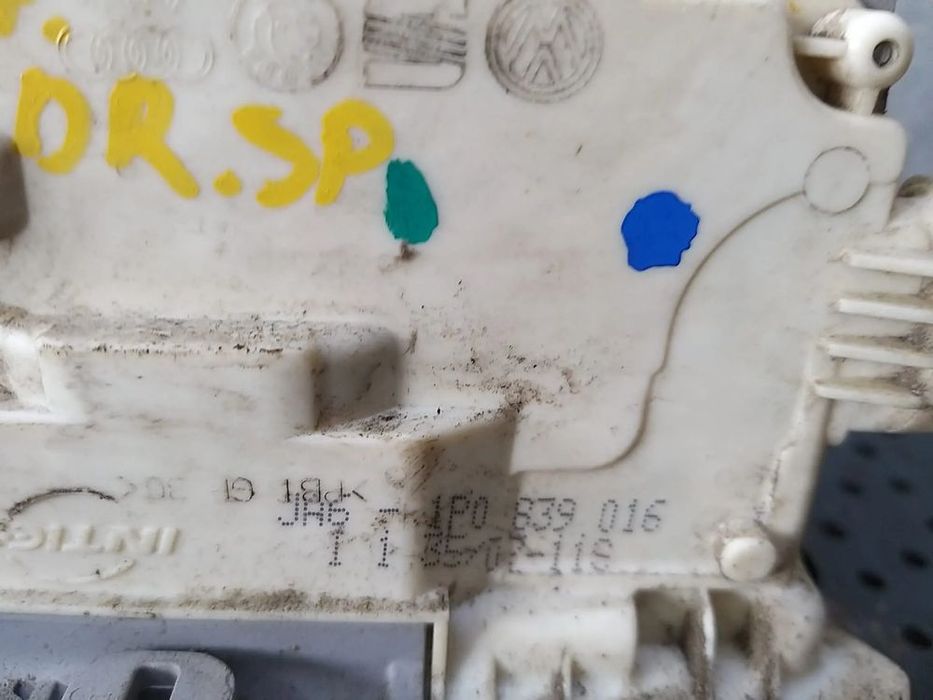 Broasca dreapta spate seat leon 1p 1p0839016