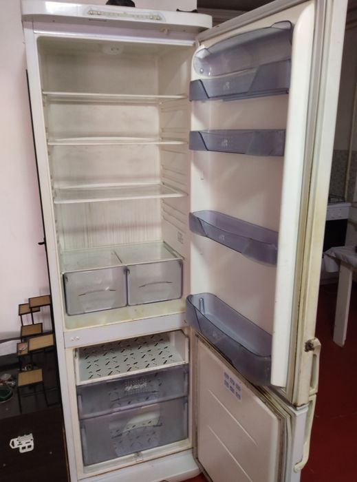 Продам холодильник