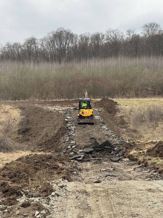 LUCRARI /INCHIRIERI excavator 3t / Buldozer 20 t