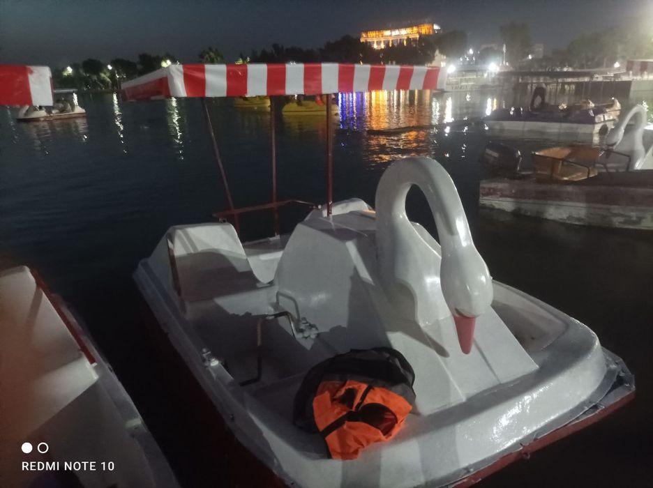 Katamaranlar sotiladi