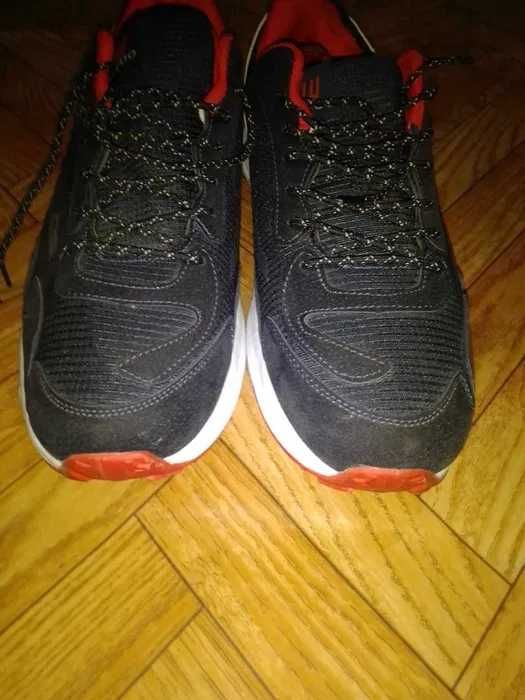 Кроссовки 50 Новые Неношеные!