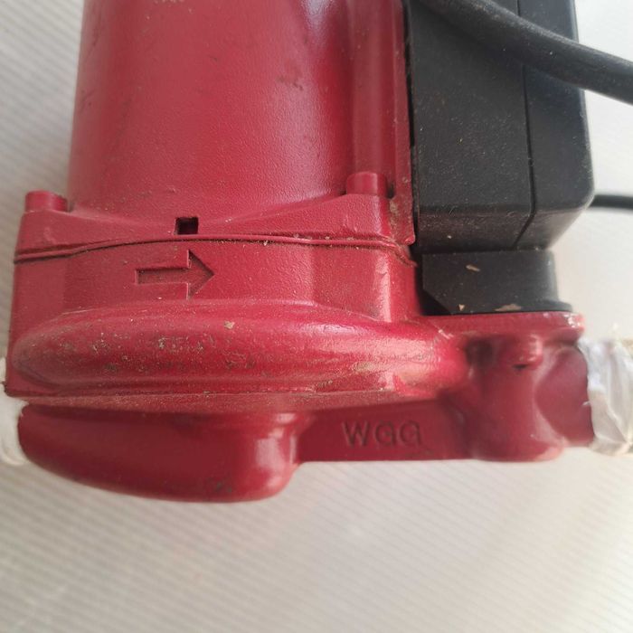 трифазна  циркулационна помпа грундфос UP 20-30 N 150 неръждаема