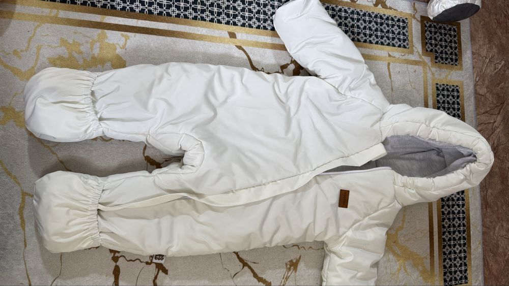 Продам детский комбинезон