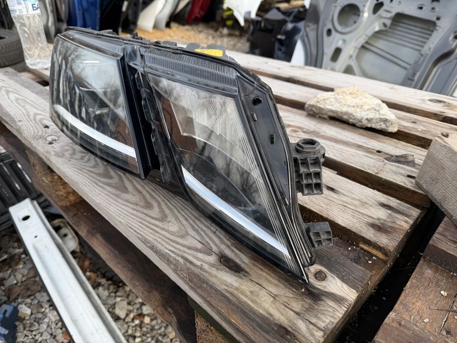 Фар Skoda Octavia 3