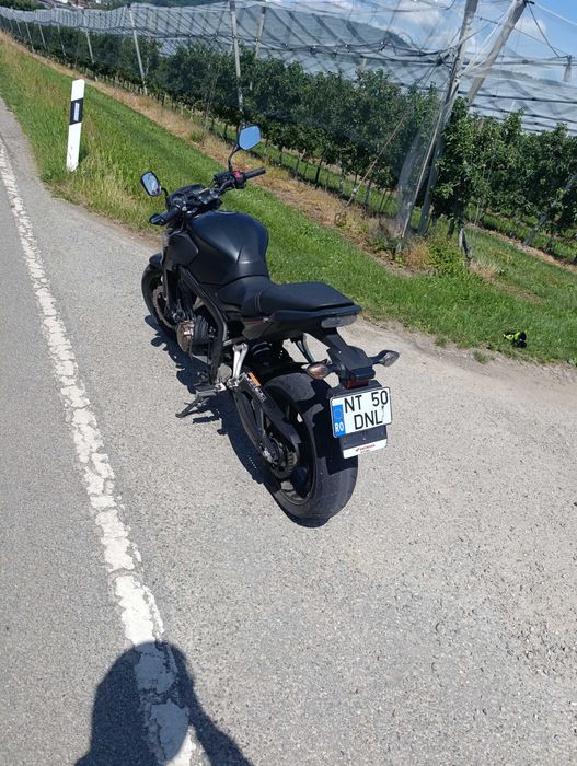 Vând motocicleta Honda CB 650 F 2017