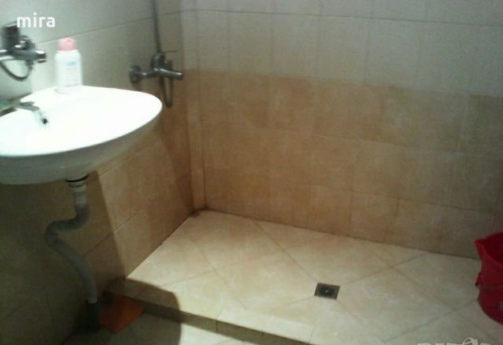 легло с включени консумативи в Студентски град