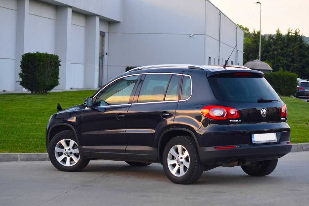 Vand/Schimb Volkswagen Tiguan 64.000 km automat ,4x4 ,2.0 benzina ,unic proprietar