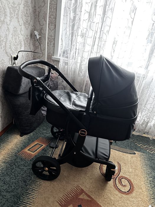 Продам коляску  . .