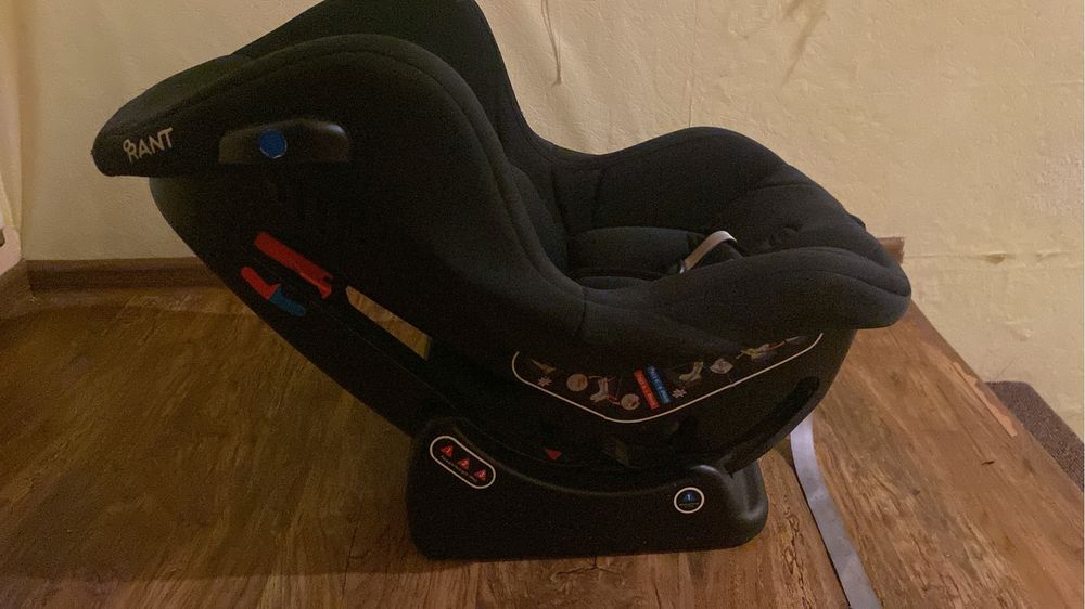 Продам авто кресло срочно