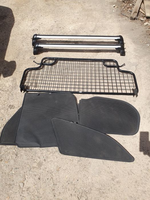 Bari transversale grilaj despărțitor și  set perdelute pt Ford  Focus