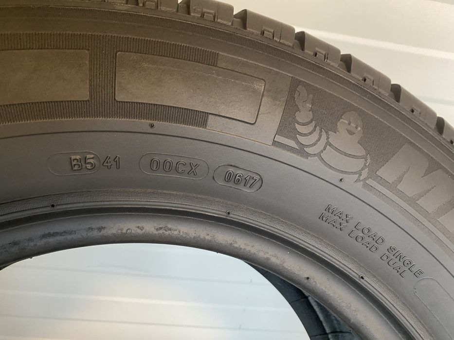 2бр Летни гуми 235/65/16С/Michelin Agilis/dot0617/7мм грайпфер
