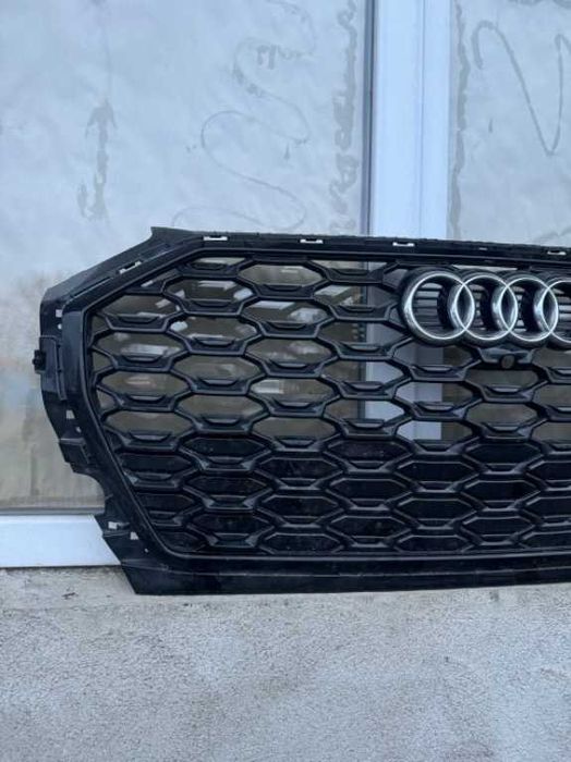 Grila Audi Q5 80F853651 S-line impecabila