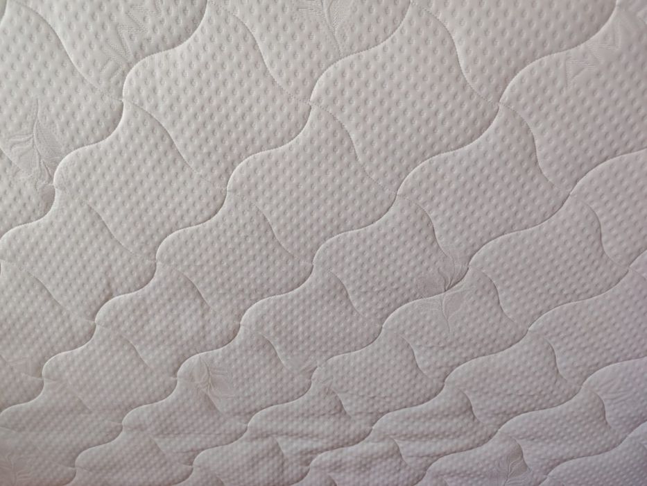 Продам матрас для кровати