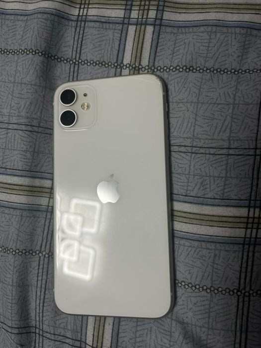 Телефон Айфон11 128г