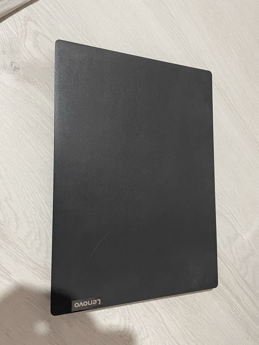 Ноутбук Lenovo V14-ADA