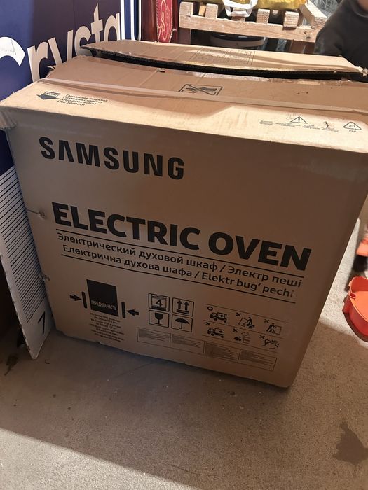 Духовой шкаф Samsung