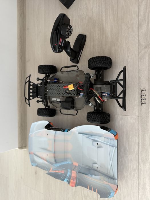 Automodel TRAXXAS Slash RTR