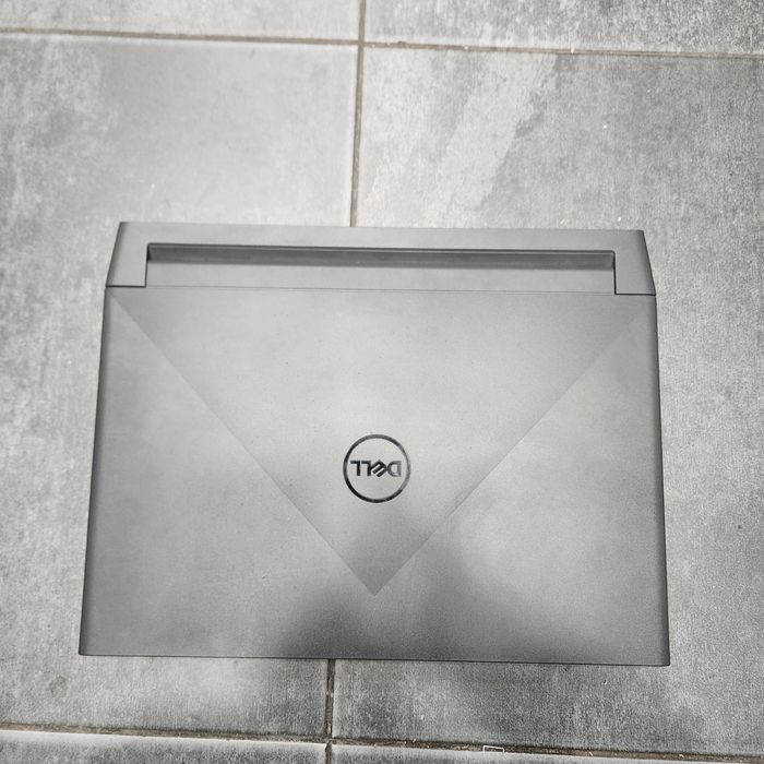 Hope amanet p11 - laptop gaming dell g15/i5-11260h/rtx 3050/512 GB/16 GB RAM
