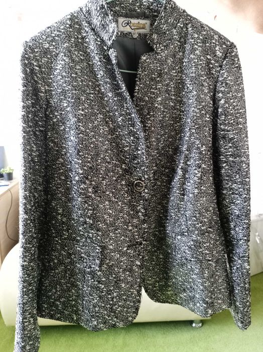 Елегантно дамскo палто N M и ежедневно  сакo N 40