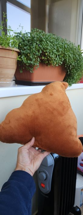 Un cacatel, un rahatzel, jucarie de pluș