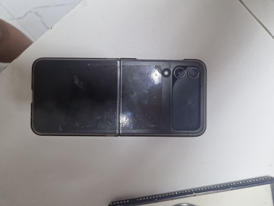 Samsung Z flip 4