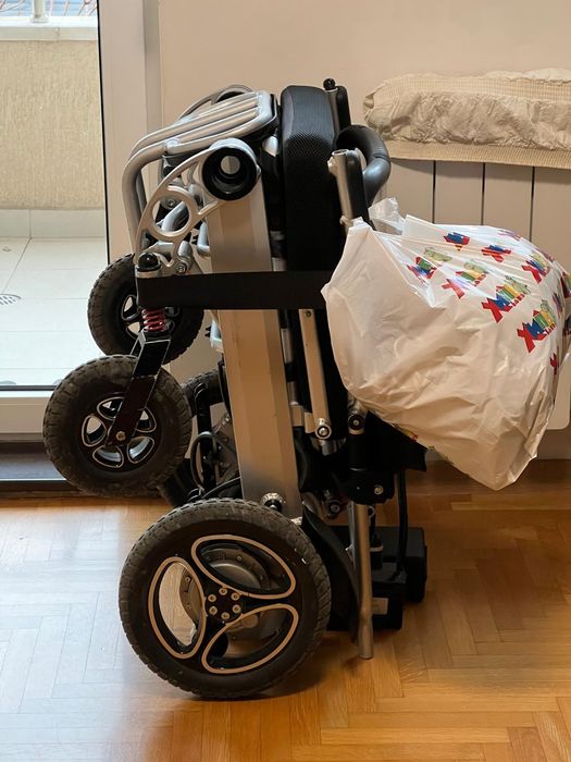 Електрическа количка