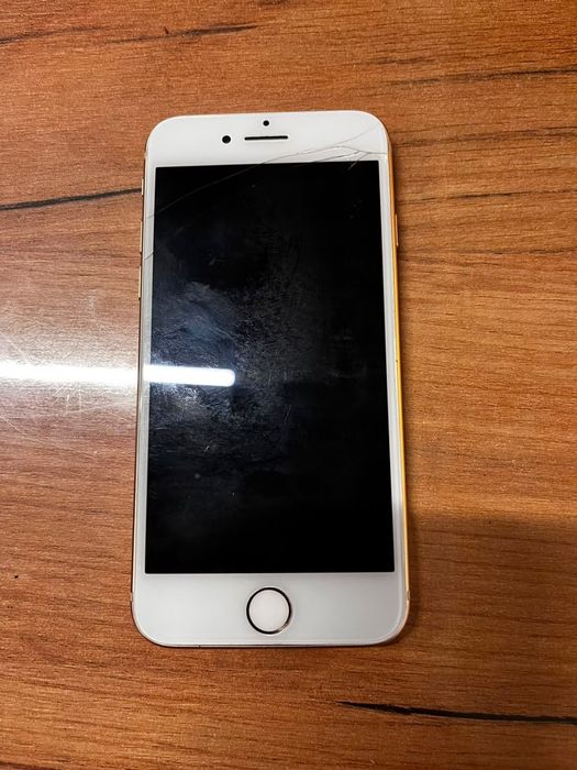 Iphone 8 продаю в идеале