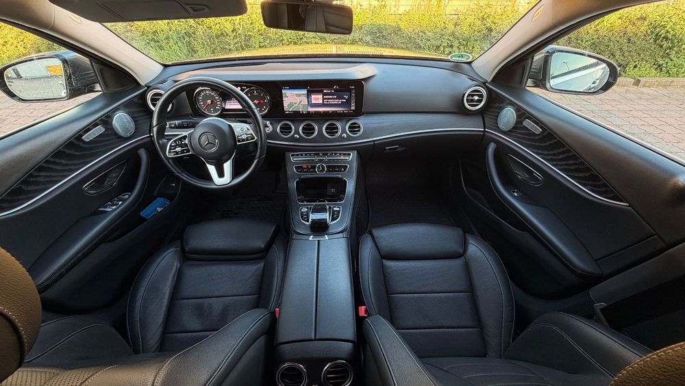 Mercedes E220 4Matic Airmatic Burmester WebastoDistronic+