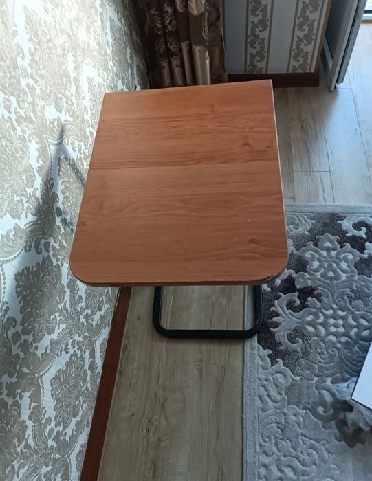 Письменный столик