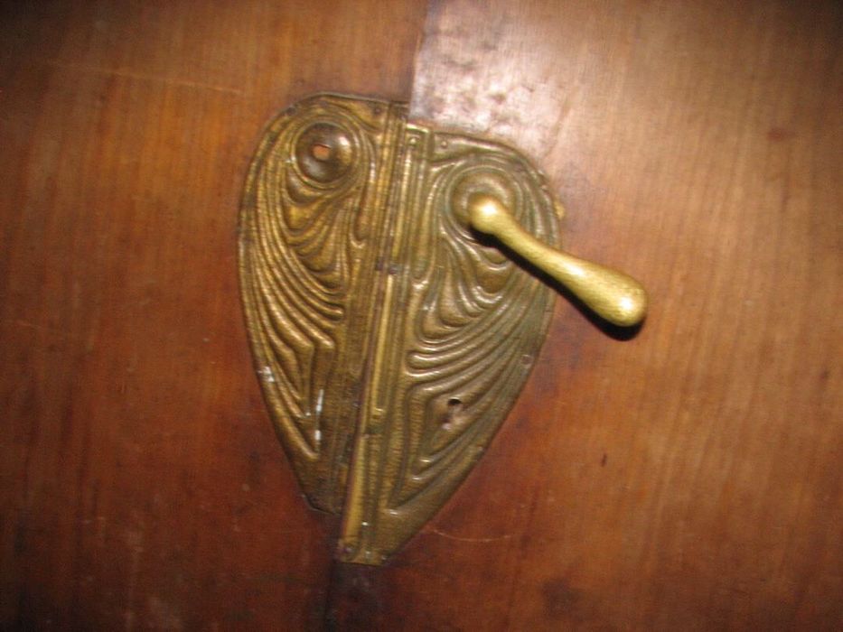 Dulap cu furnir cires ,noptiere paturi fără saltea