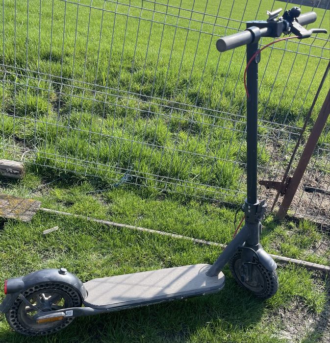 Trotineta electrică ,,Xiaomi scooter 4 pro”