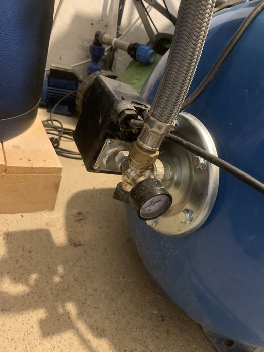 Hidrofor pompa Yato vas 100 l nou