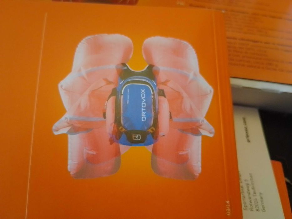 Лавинна раница Ortovox airbag base 18 с карбонова бутилка