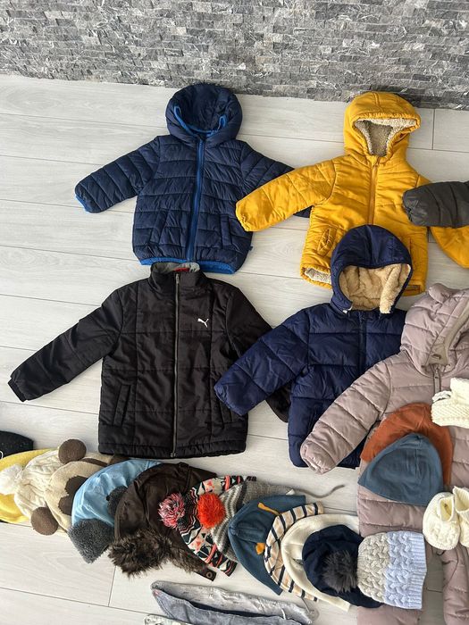 Детски зимни якета и шапки