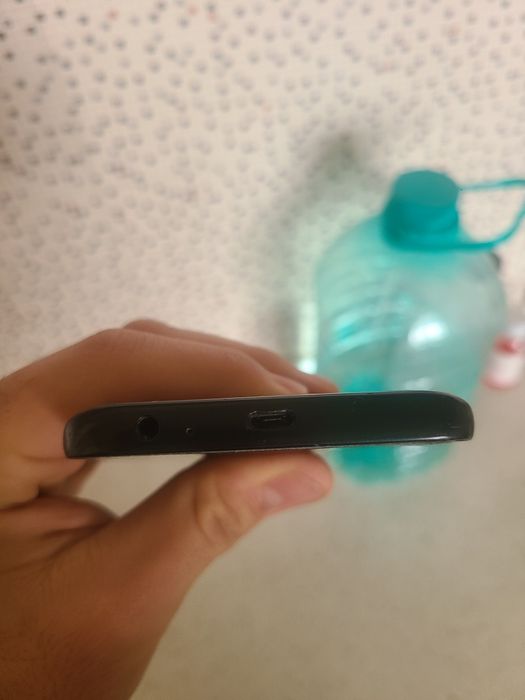 Samsung galaxy j2 core sotiladi