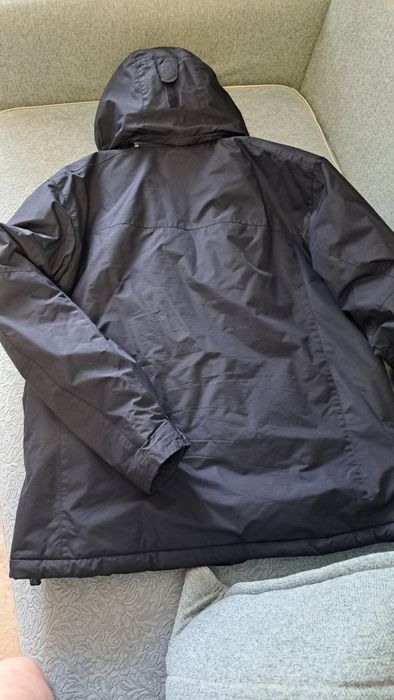 Продам куртку adidas