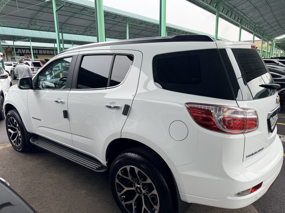 Мошина сотилади холати яхши