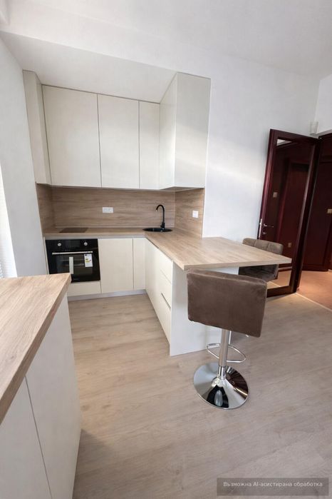 Тристаен апартамент в ж.к. Оборище