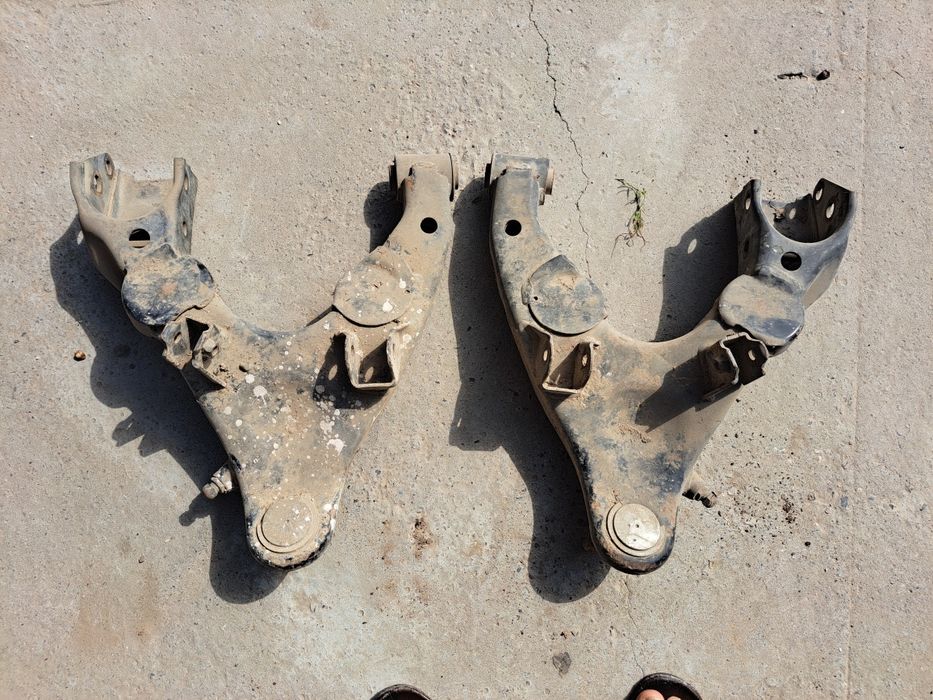 Нижние рычаги лексус 470