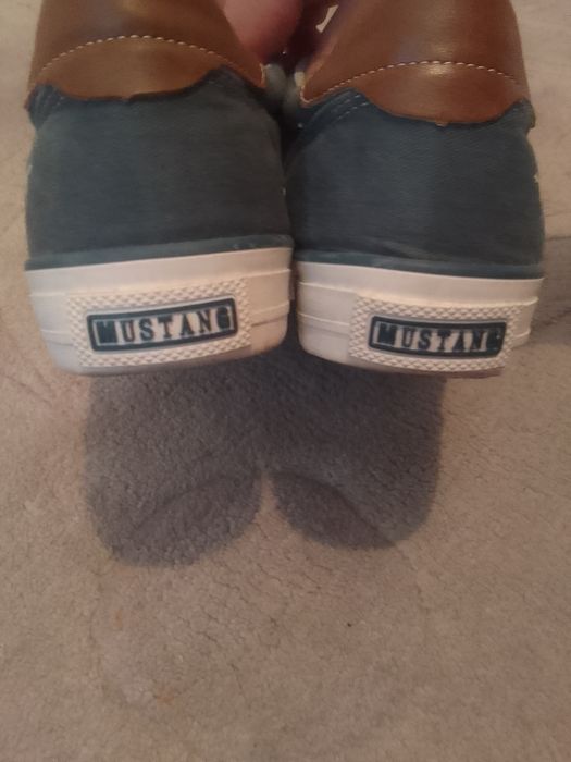 Tenesi Mustang 37 originali