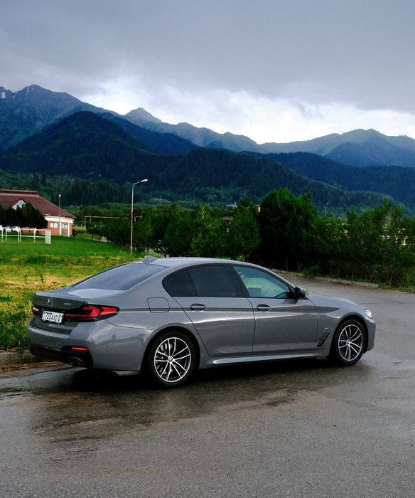 BMW 520i 2022 года