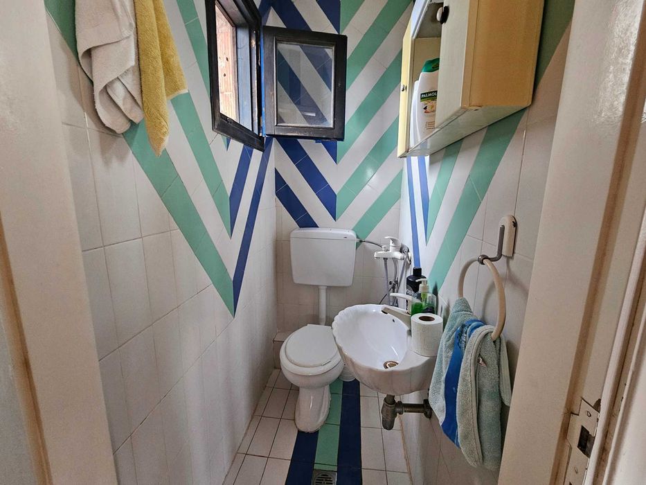 ПРОДАВА се самостоятелна къща 210кв.м. в центъра на DRAMA (код 8123)