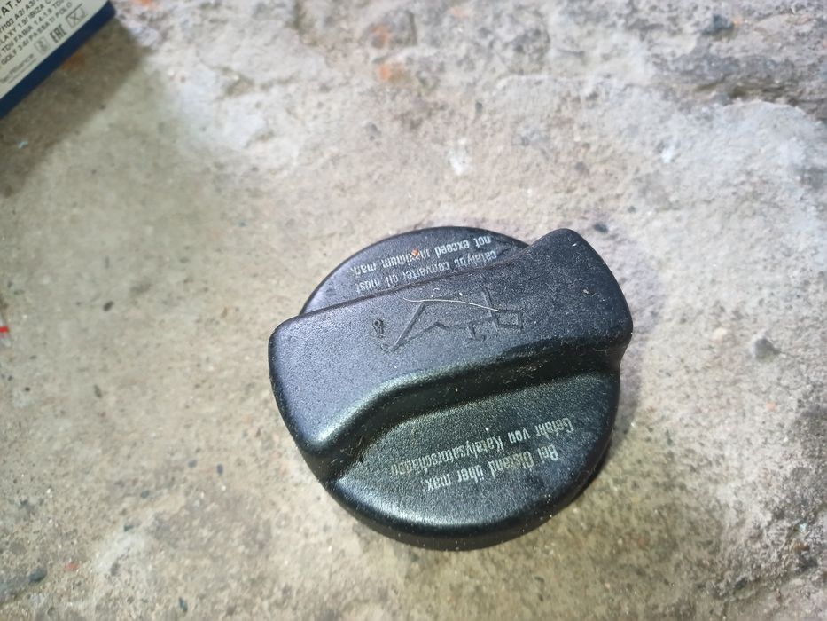 Запчасти Volkswagen Golf(Vento) 1.8