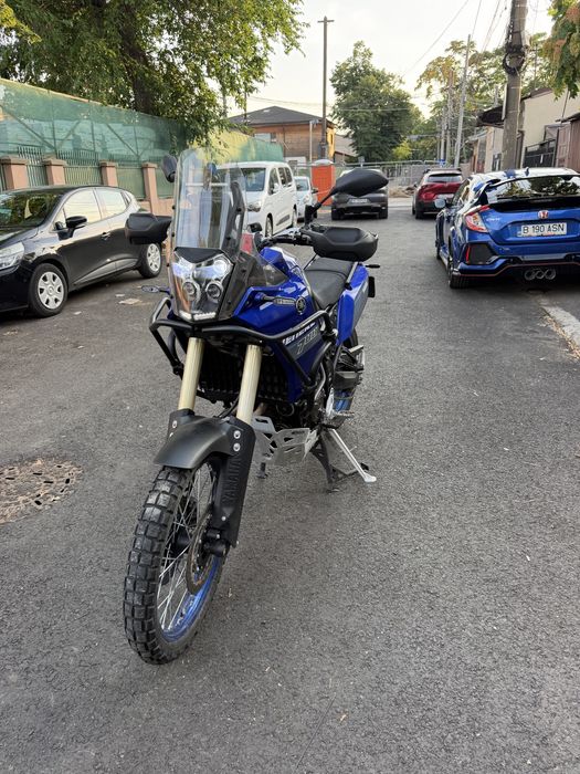 Tenere 700 an 2023, 12100km, crashbars, top case, scut motor, mansoane incalzite, priza usb, cric central