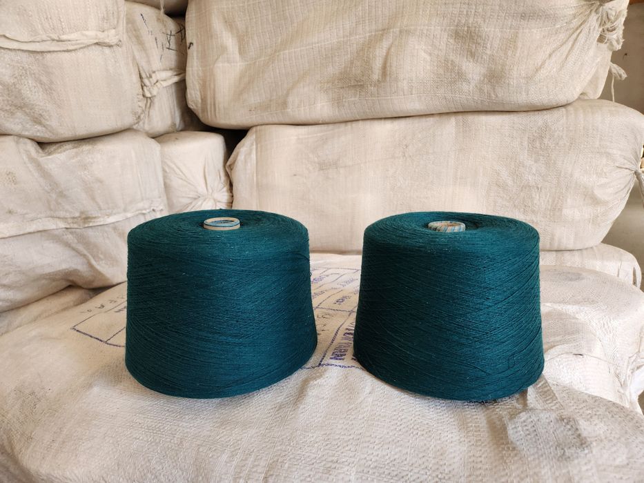 100% paxtalik iplar har xil ranglaridan bor