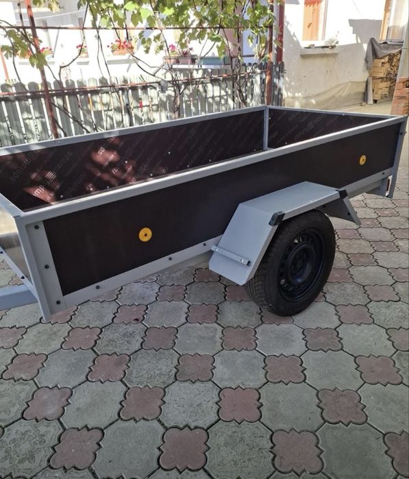 Remorca cu frana 1300 kg