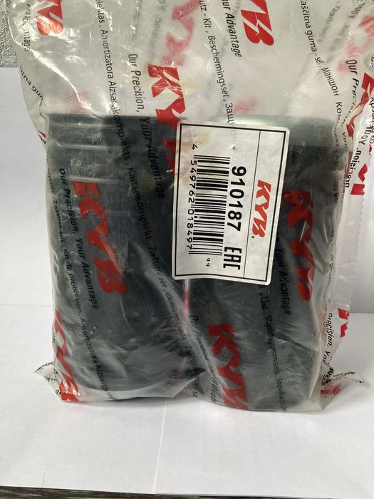 Комплект стоек KYB для BMW X5 e70